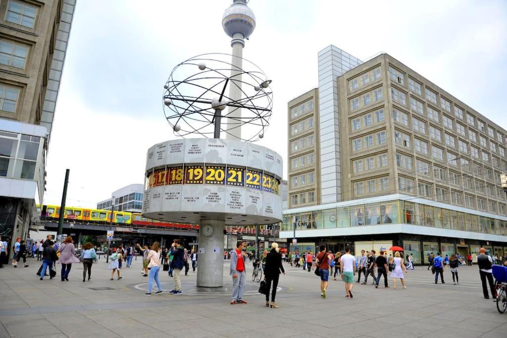 Holiday 33 Apartment K Next To Alexanderplatz Berlim Exterior foto